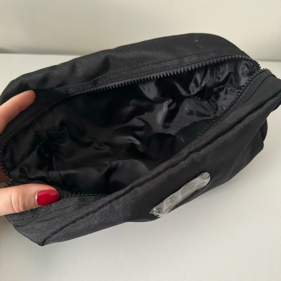 NWOT  GIVENCHY POUCH/COSMETIC BAG - Picture 7 of 8